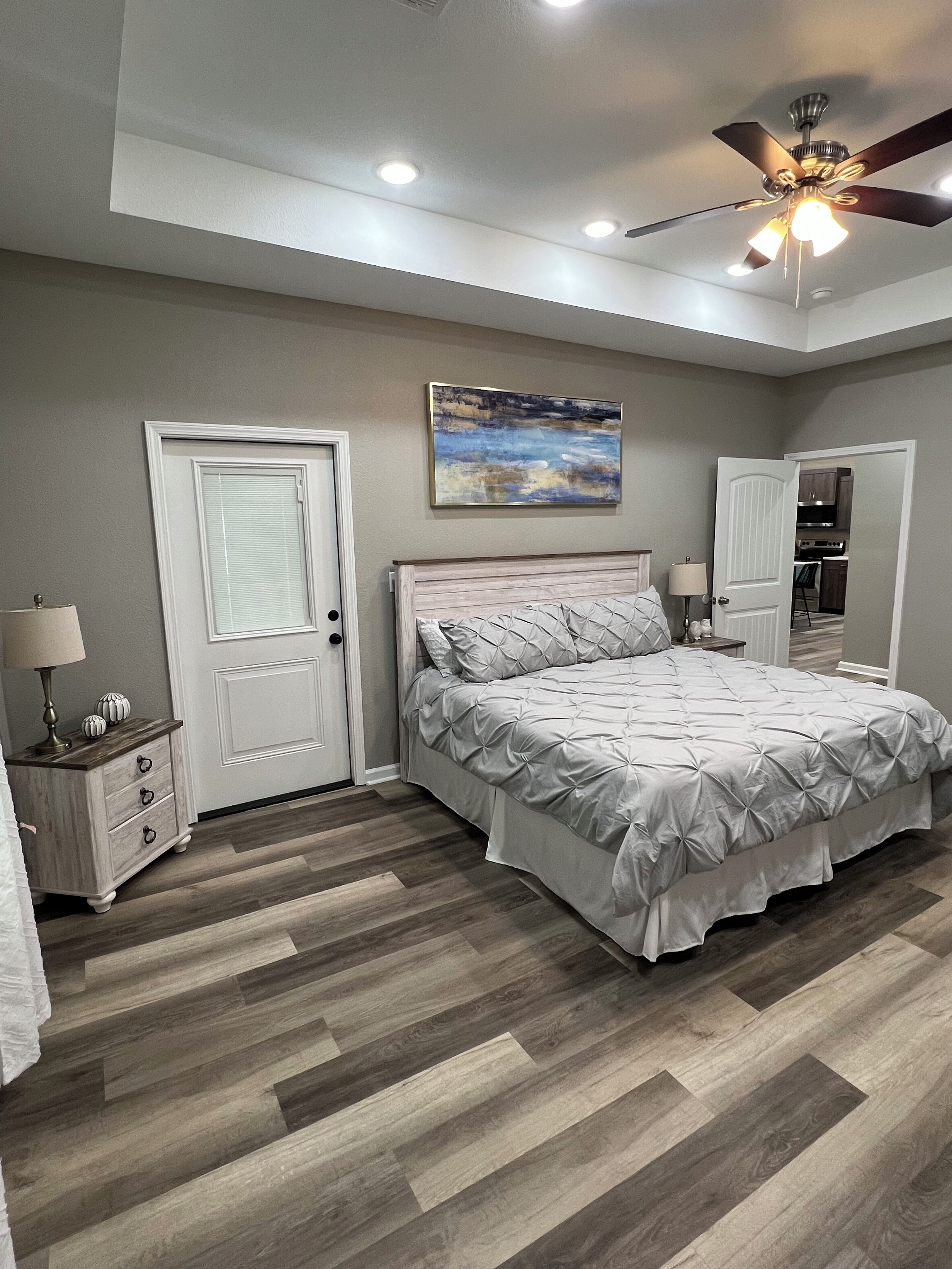 4 bedrooms, iron/ironing board, free WiFi, bed sheets