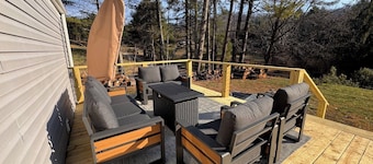 Charming Mountain Retreat Near Grayson Highlands, 2BR 2BA, Sleeps 6