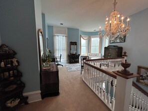 40-inch LCD TV with cable channels, Netflix, streaming services - Enloe House (Roanoke)