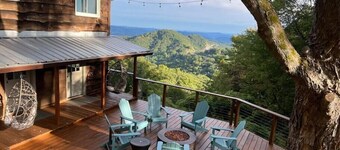100 mile views, 2½ mi. to BR, hot tub & Kids Loft