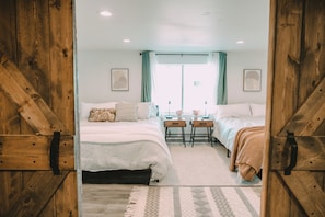 3 bedrooms, iron/ironing board, WiFi, bed sheets