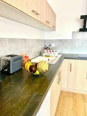 Talheres/pratos/utensílios de cozinha