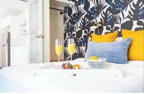 1 bedroom, iron/ironing board, WiFi, bed sheets - Ocean Beach, San Juan! "C" (San Juan)
