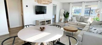 Ground-Floor Canal-Front Coastal Retreat