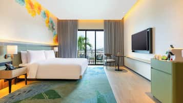 Premium Room, 1 King Bed | Premium bedding, Select Comfort beds, minibar, in-room safe