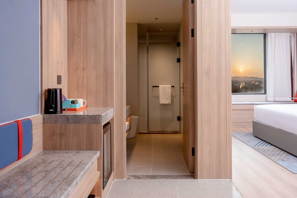 1 King Standard Extra Floor Space | Premium bedding, down comforters, memory foam beds, free minibar