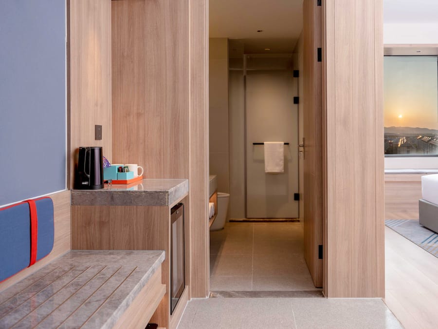 Habitación estándar, 1 cama de matrimonio grande | Ropa de cama de alta calidad y edredones de plumas