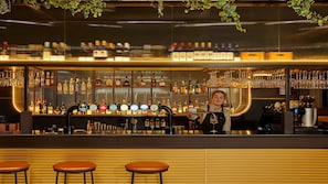 Bar (on property) - Hotel Indigo Coventry by IHG (Coventry)