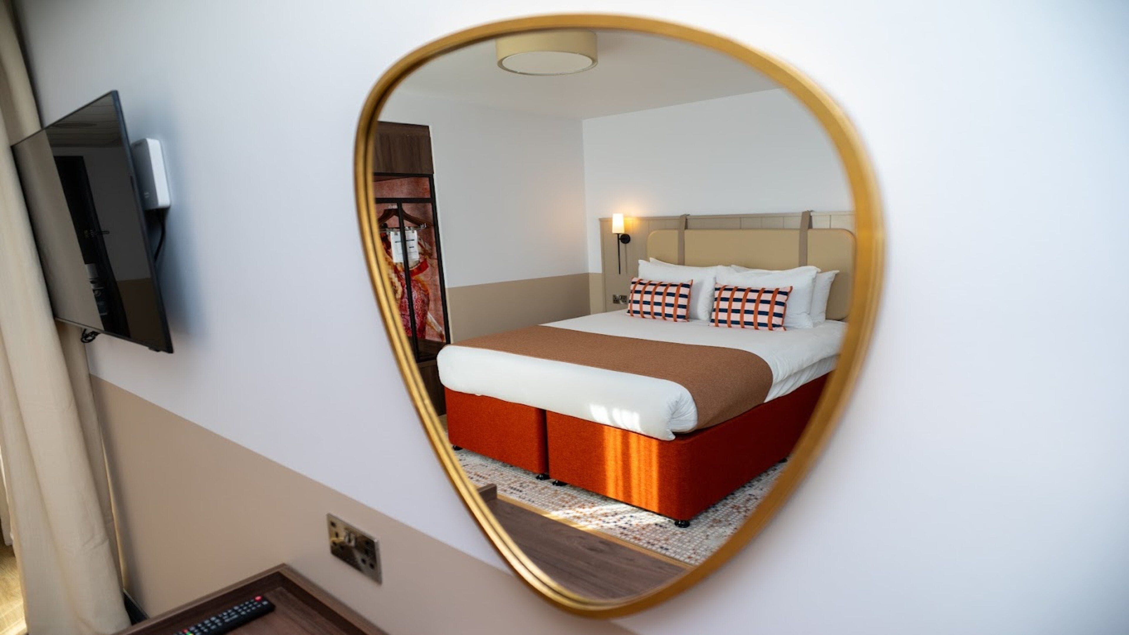 Standard Room, 1 King Bed