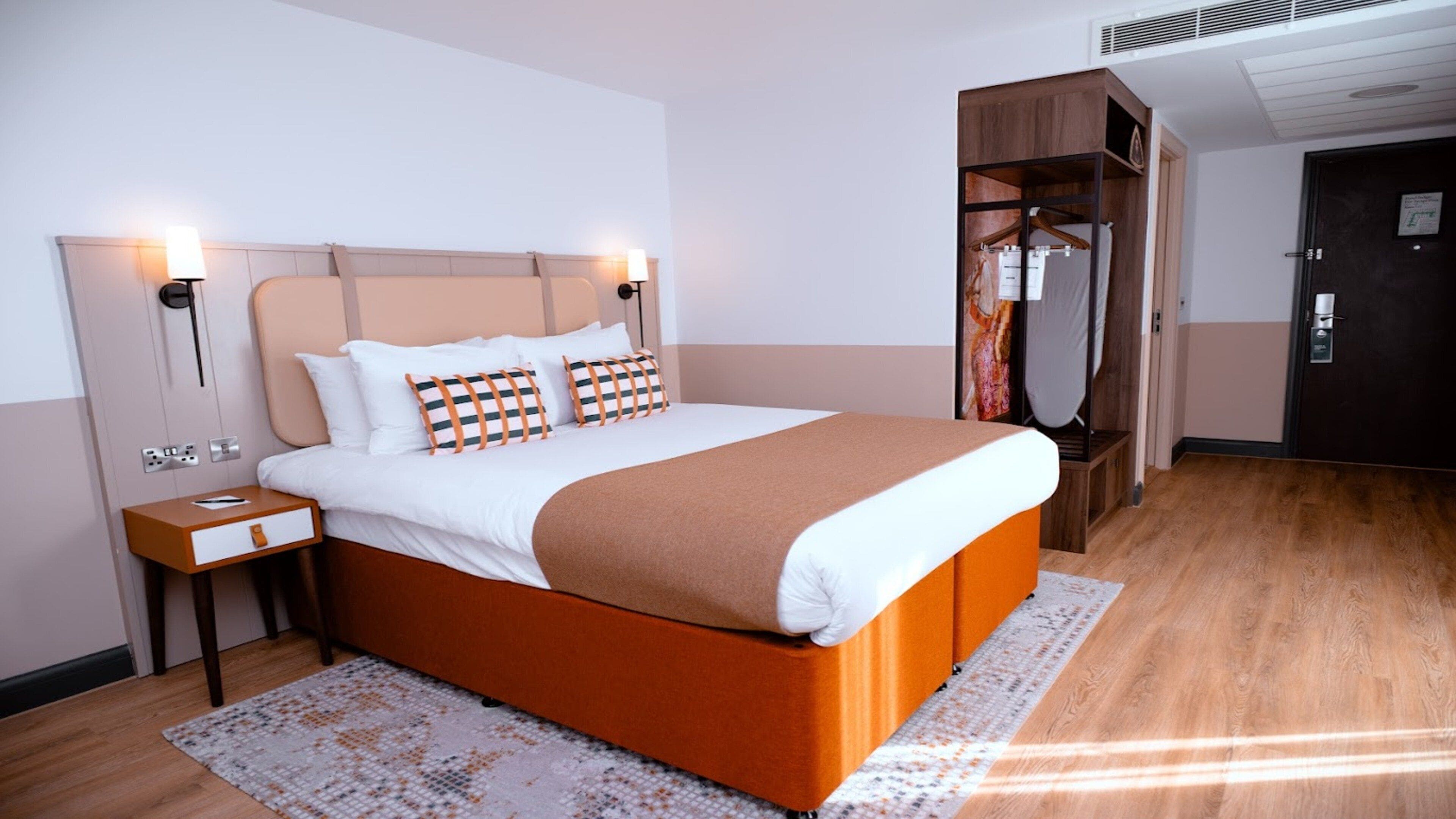 Standard Room, 1 King Bed