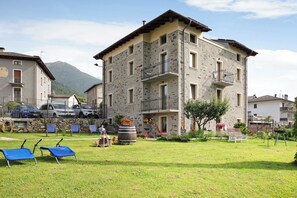 Esterni