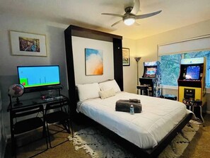 2 bedrooms, iron/ironing board, travel cot, WiFi