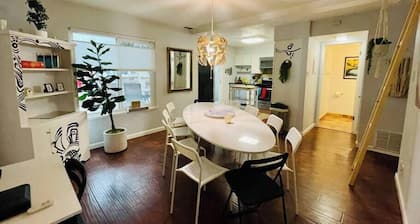 Artist's Condo with 2 Bedroom & Arcade