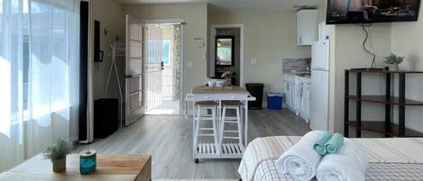 1 bedroom, iron/ironing board, WiFi, bed sheets