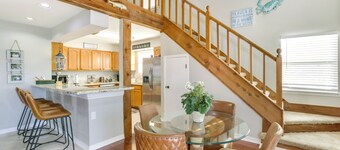 Bayou Bliss: Barataria Waterfront Getaway w/ Dock!