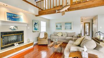 Télévision, cheminée