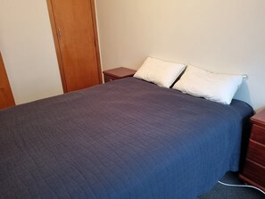 2 bedrooms, WiFi, bed sheets - Cosy and Warm.  Centrally located to all Invercargill has to offer. (Invercargill)