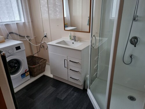Cosy and Warm.  Centrally located to all Invercargill has to offer.