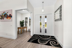 Games room - NEWLY BUILT I Elegant Pool Home I Modern I Private I Games I BBQ (Cape Coral)