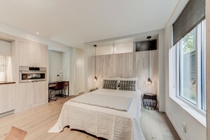 2 chambres, fer et planche à repasser, Wi-Fi, draps fournis