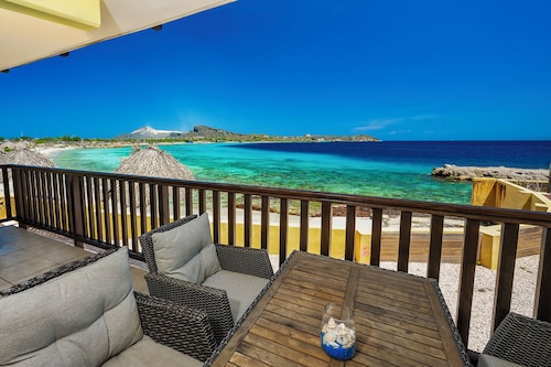 2 Bedroom Beachfront Condo in Jan Thiel. Great location for snorkeling/diving. 