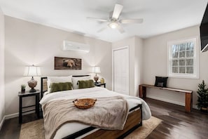 5 bedrooms, iron/ironing board, free WiFi, bed sheets - Center Hill Serenity (Silver Point)