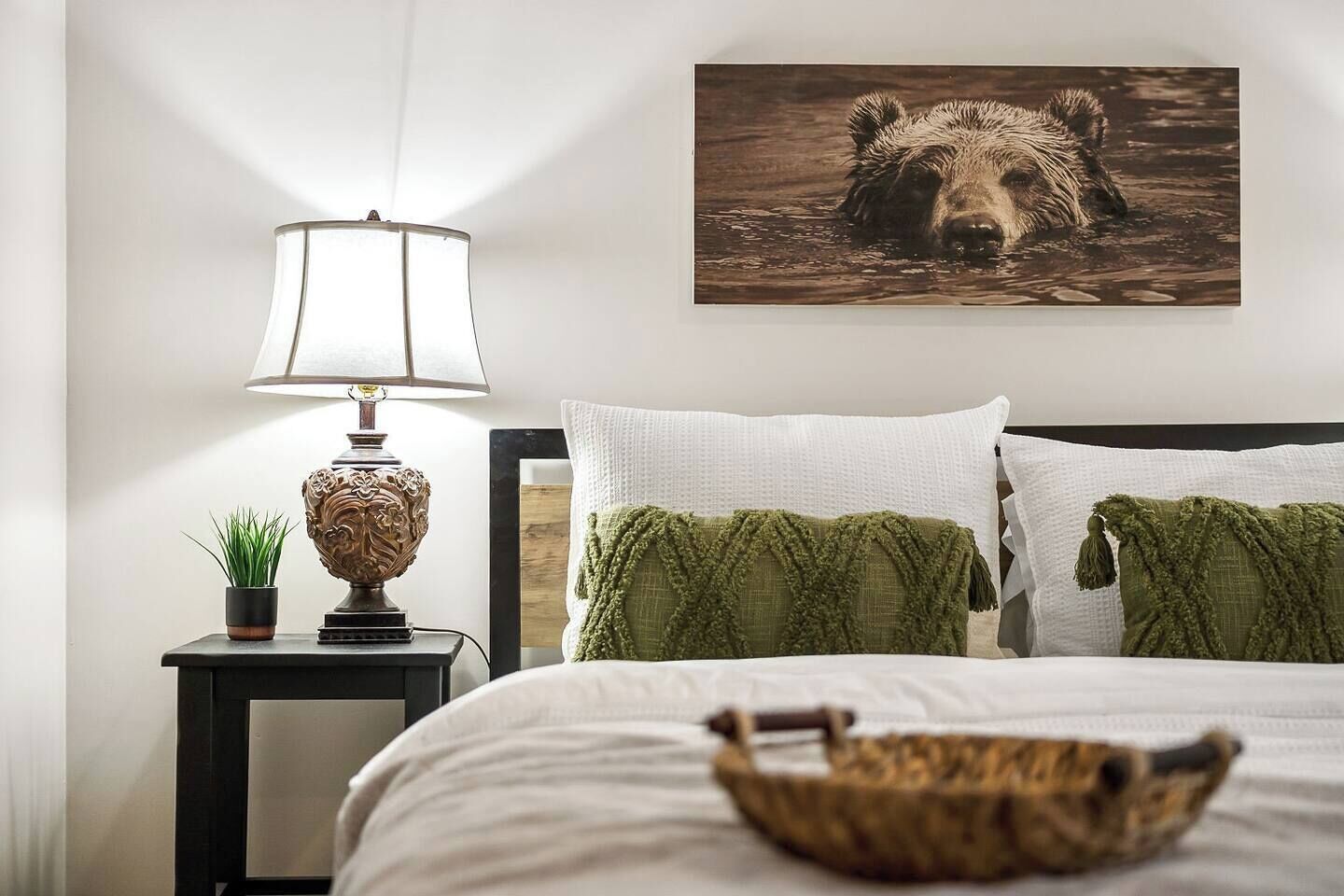 5 habitaciones, tabla de planchar con plancha y wifi gratis 