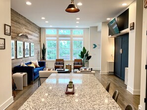 Interior - URBN Ryder: Modern Luxury - Southern Vibes - Minutes to Broadway Downtown (Nashville)