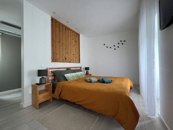 1 bedroom, iron/ironing board, travel cot, free WiFi