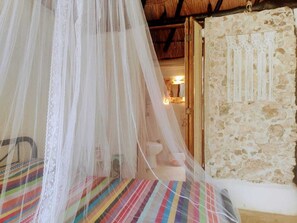 1 chambre, bureau, Wi-Fi gratuit, draps fournis