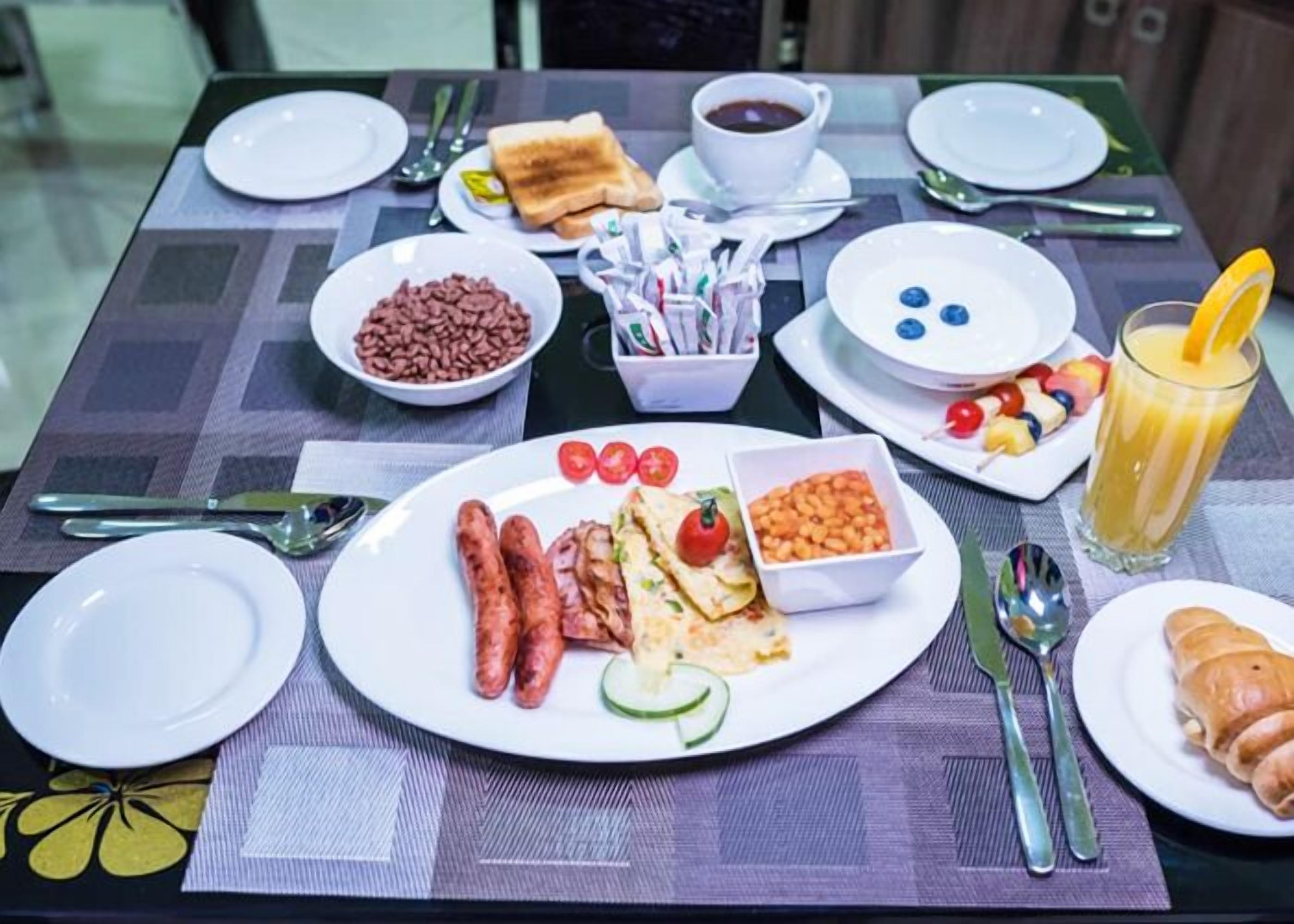 free daily continental breakfast