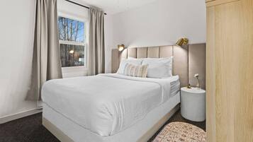 1 bedroom, free WiFi, bed sheets