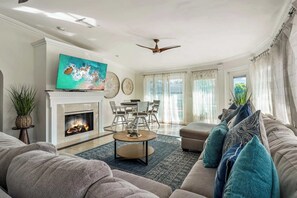 Télévision, jeux vidéo, lecteur de DVD, espaces bureaux