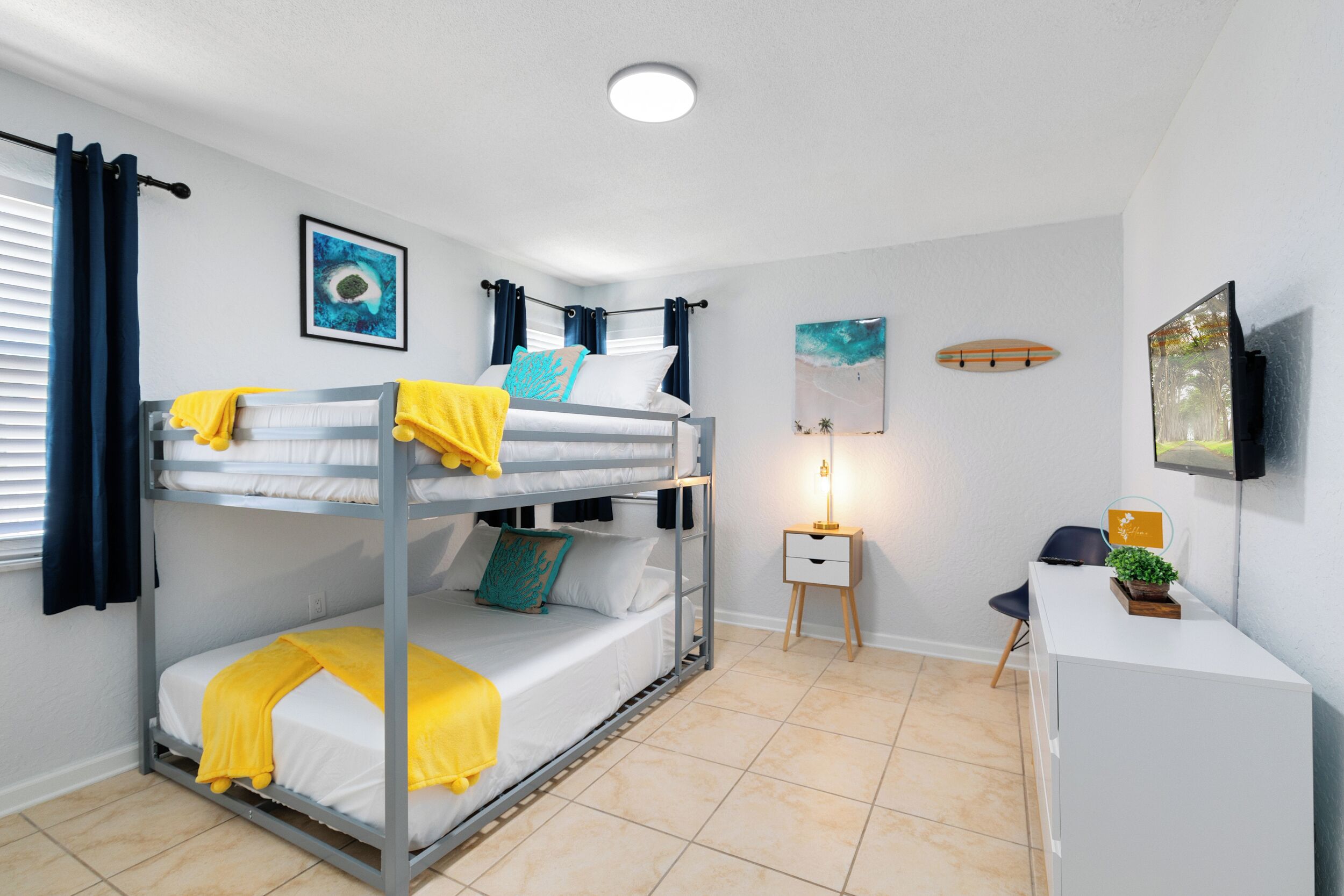 2 bedrooms, iron/ironing board, travel cot, free WiFi