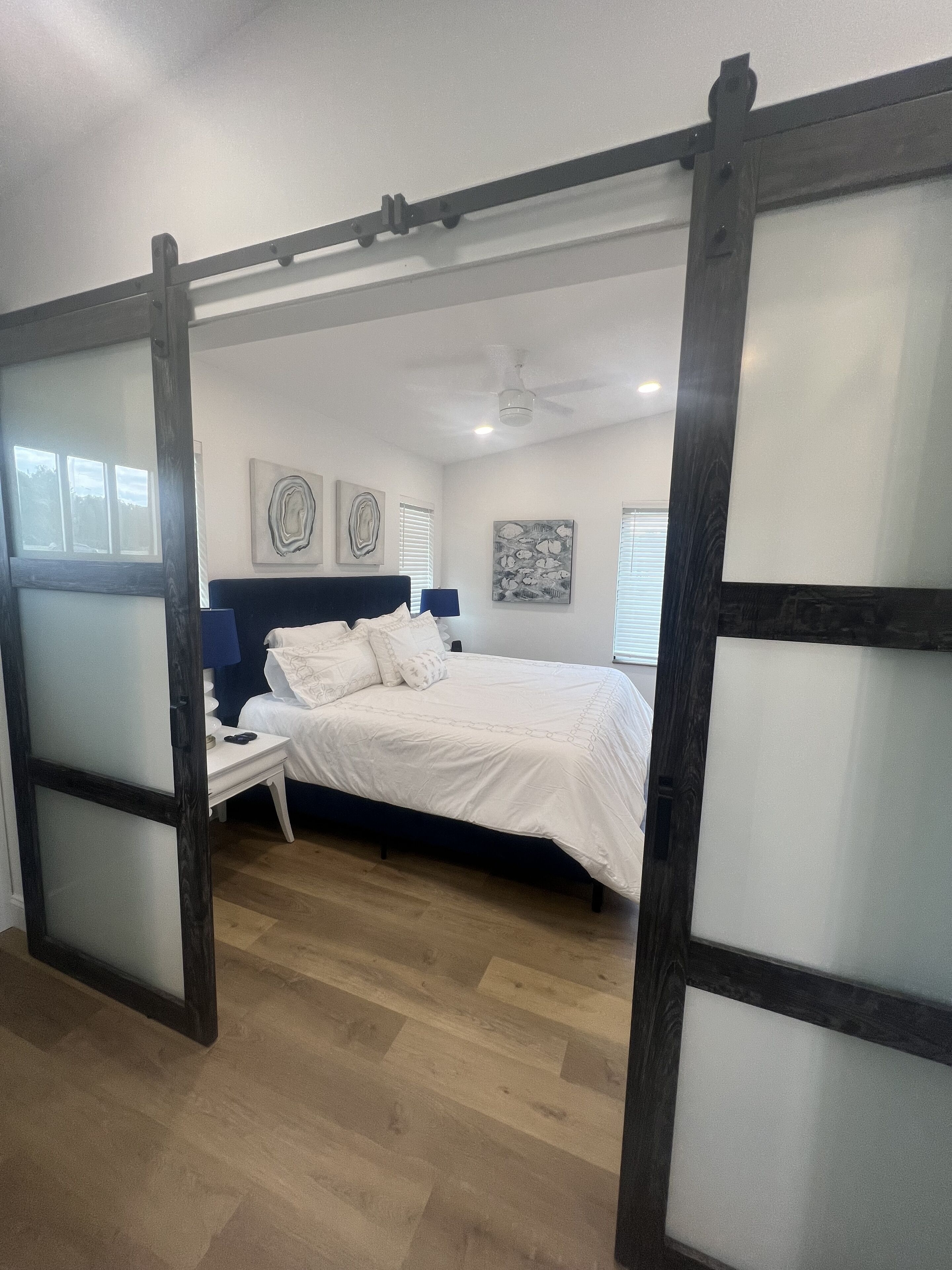 1 chambre, fer et planche à repasser, Wi-Fi gratuit, draps fournis