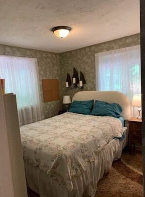 3 bedrooms, desk, free WiFi, bed sheets