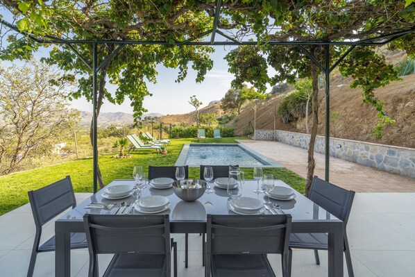 غرفة لتناول الطعام