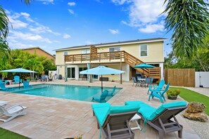 A heated pool - Tropical Haven C Guesthouse -4503   “Anna Maria Island” (Bradenton)