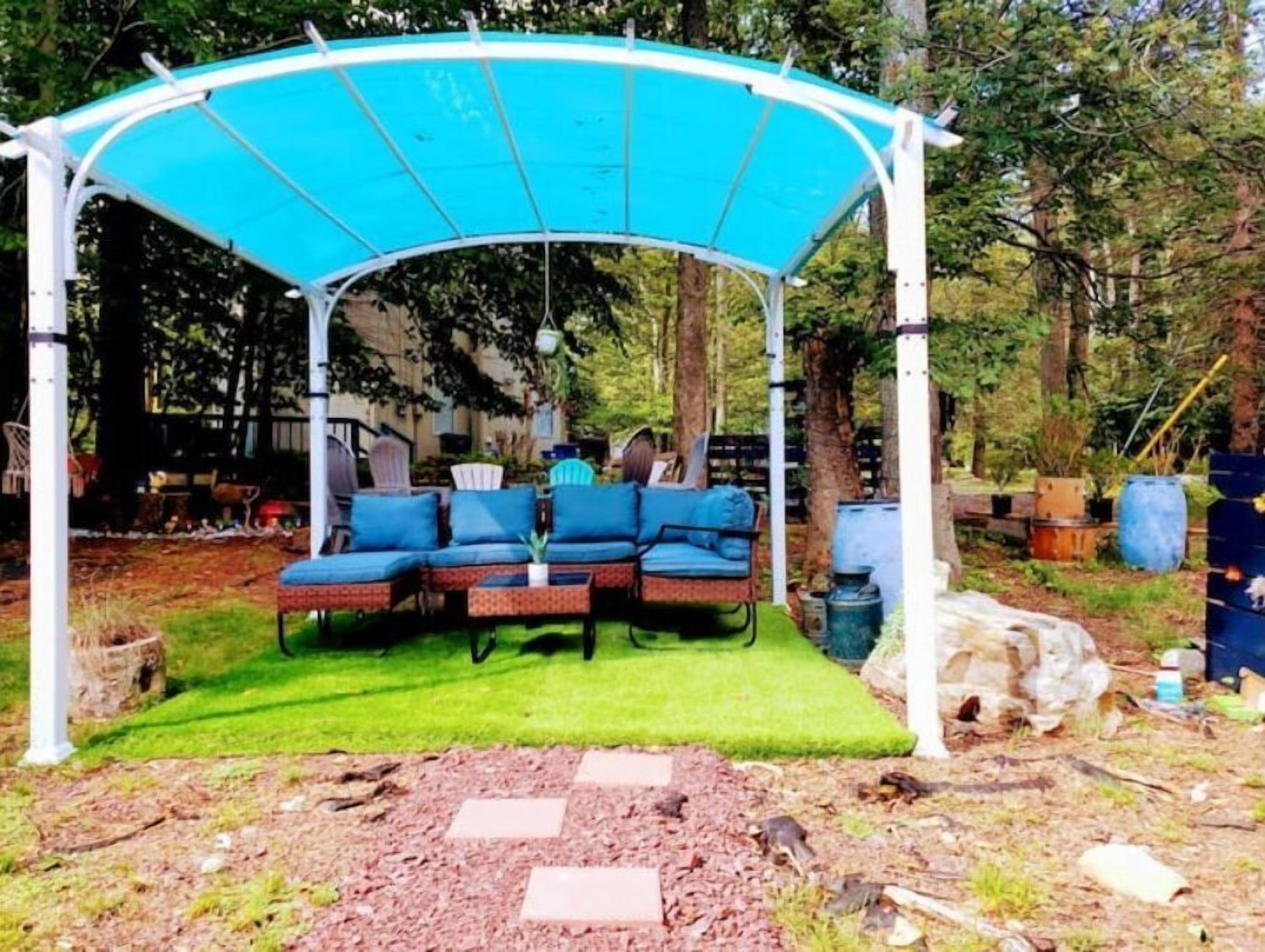 Resort like house in community which offers multiple amenities 