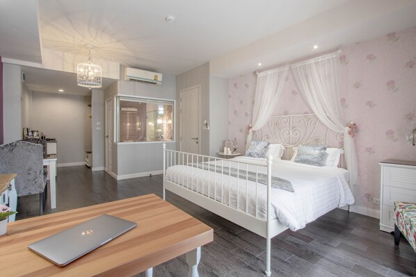 1 makuuhuone, työpöytä, ilmainen Wi-Fi, vuodevaatteet