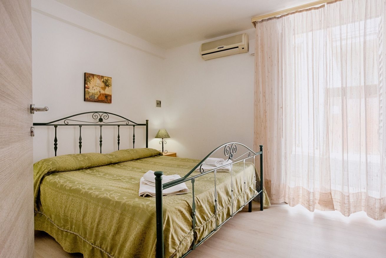 1 Schlafzimmer, Bügeleisen/Bügelbrett, Bettwäsche