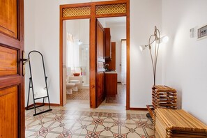 Dusche, Haartrockner, Bidet