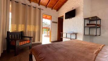 5 bedrooms, WiFi, bed sheets