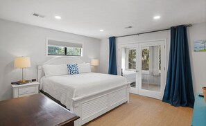 4 bedrooms, desk, iron/ironing board, free WiFi
