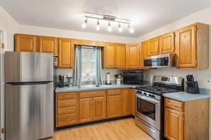 Microwave, oven, stovetop, dishwasher