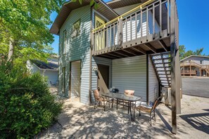 Outdoor dining - 3 Mi to Silver Dollar City! Family Getaway w/ Pool (Branson)