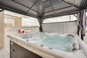 Bain à remous extérieur