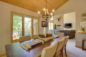 Interior - Lakefront Brainerd Cabin w/ Fireplace! (Brainerd)