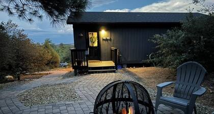 Cozy Cabin in the Pines with Views!