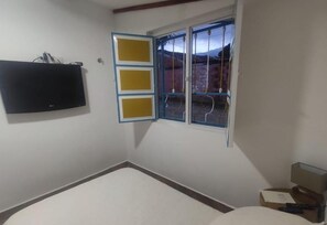 1 bedroom, WiFi, bed sheets
